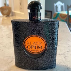 Yves Saint Laurent Black Opium Perfume